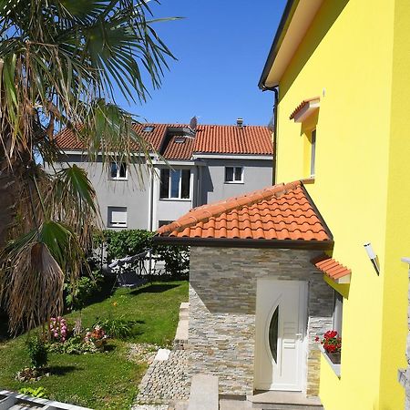 Apartment Mirjana 2 Rijeka Exteriör bild