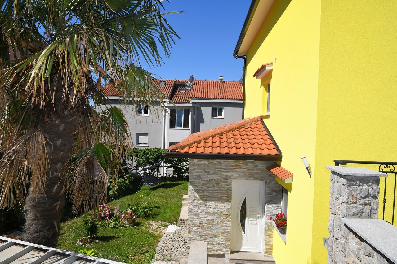 Apartment Mirjana 2 Rijeka Exteriör bild